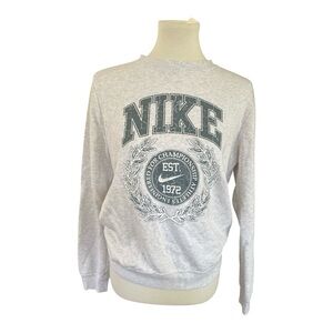 Nike Sweatshirt Mens Small Gray EST 1972 Athletic Pullover Crewneck Swoosh Logo